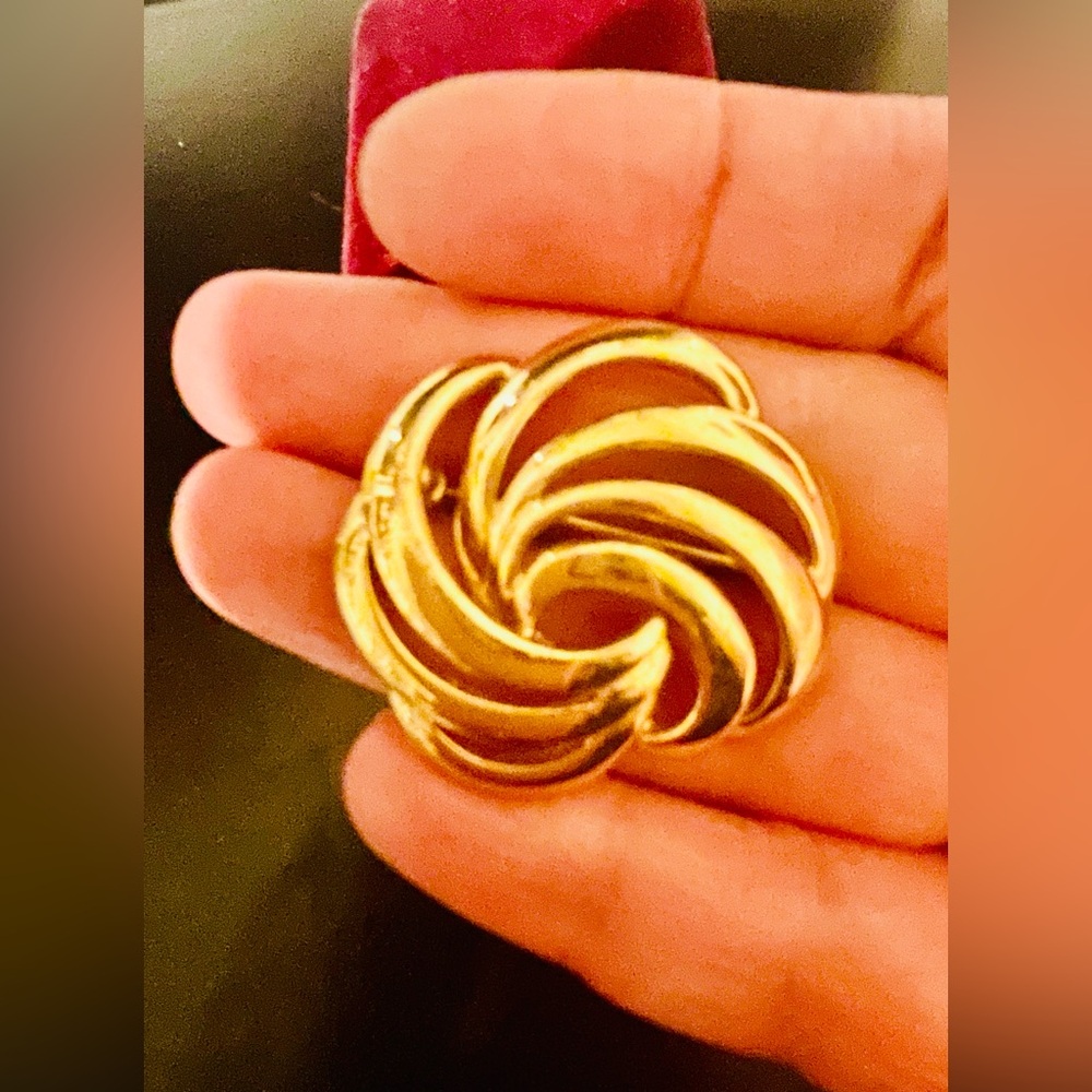 Vintage NAPIER Gold Swirl Brooch